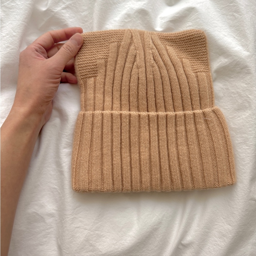 Wool Cashmere Ribbed Hat - Picture 2 of 2
